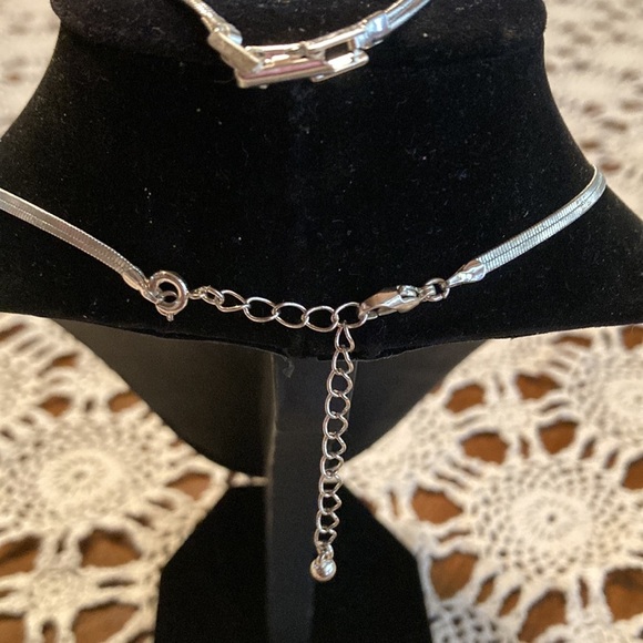 🌸NIB AVON Classic 3 Piece Gift Set - Picture 5 of 17